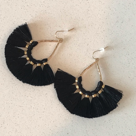 Black and Gold Tone Fan Tassel Earrings Boho - Picture 4 of 7